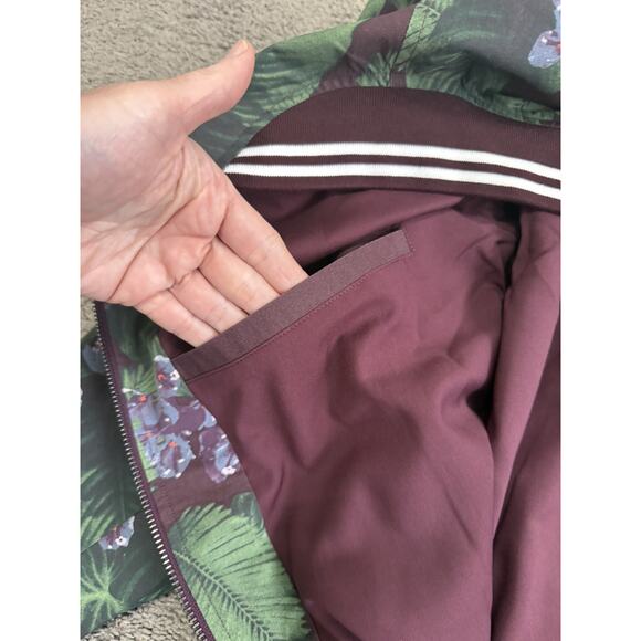 GSTQ Jacket Mens Small Burgundy Green Floral Bomber MSRP $349Lightweight Zip Up - Picture 8 of 10